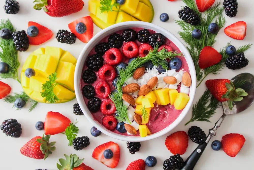 fruta con fibra variedad de frutas con bowl